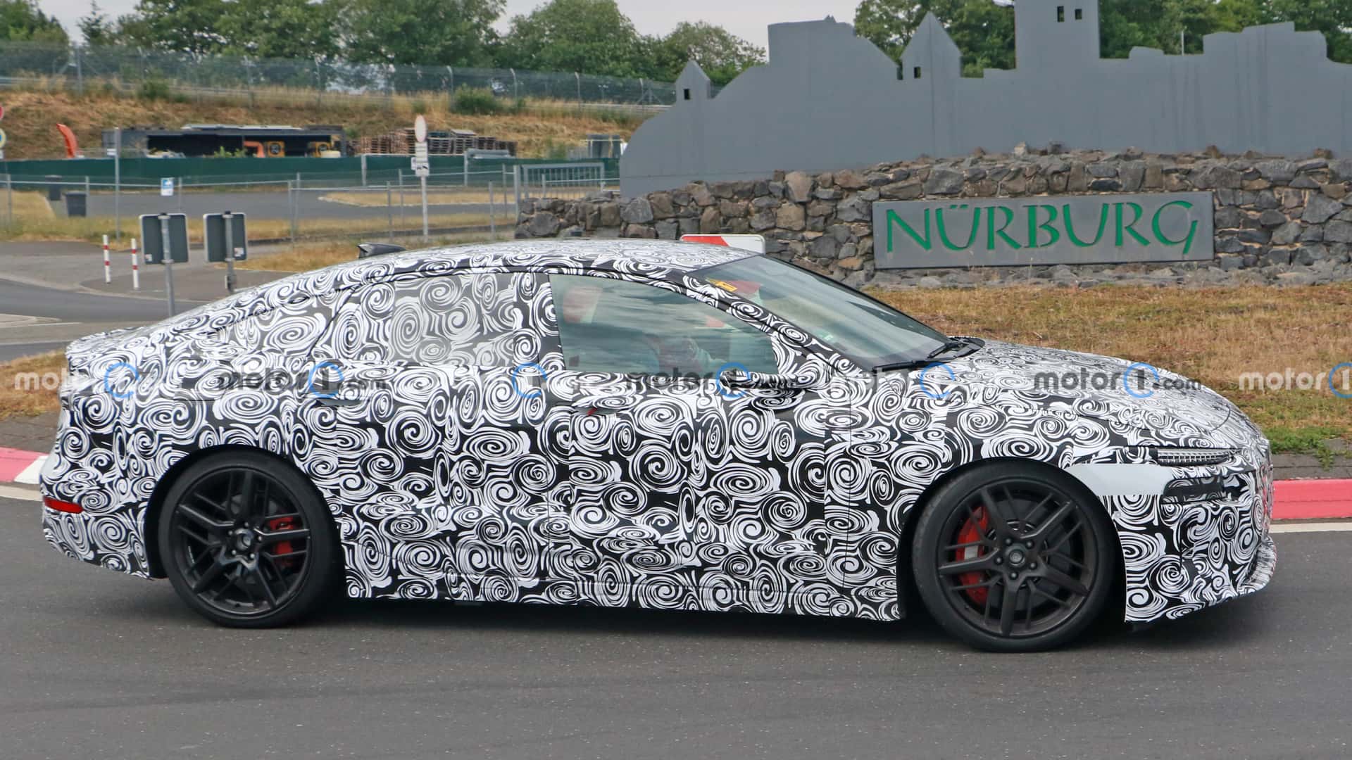 奥迪RS6 e-tron 路试谍照曝光