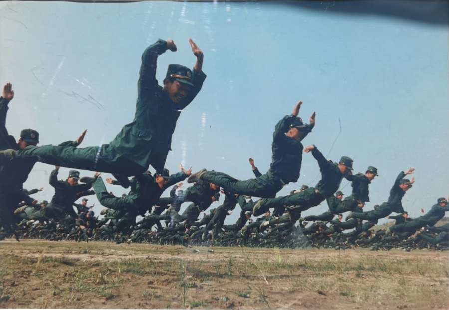 90年代军人训练照片图片
