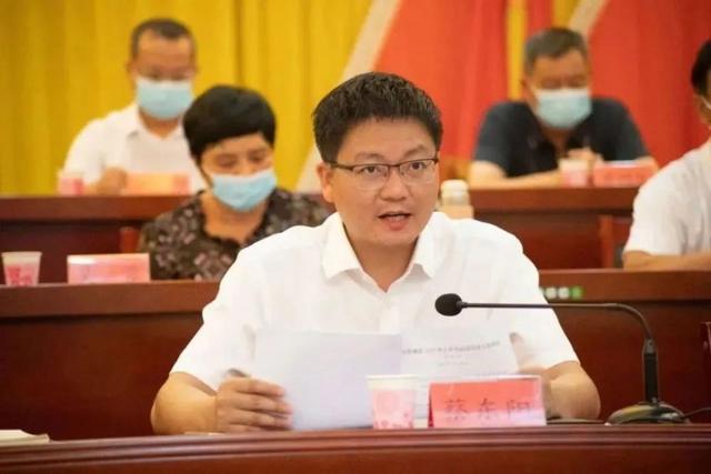 85后余洲,当选武夷山市市长