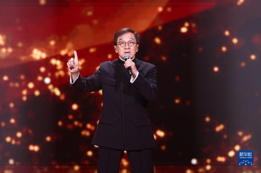 成龙,刘德华,章子怡,苏有朋等百余位来自海峡两岸暨港澳的电影人,音乐