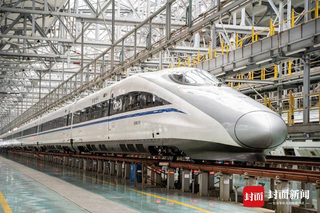 蓉港直达高铁首发列车使用crh380a型动车组 成都动车段供图