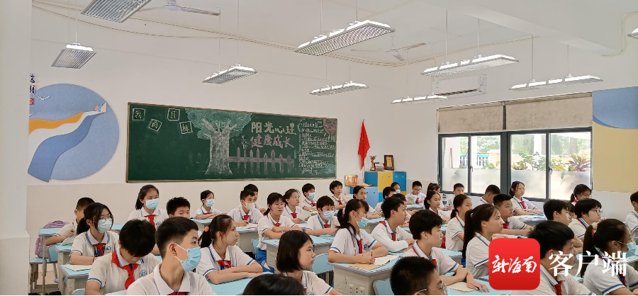摄海景学校校长李楚英介绍,作为试点,该校在2022年就完成了中学部24间