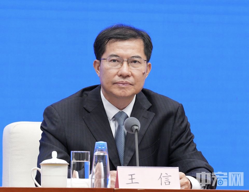 人民银行:除特定新金融服务外,允许内外资金融机构开