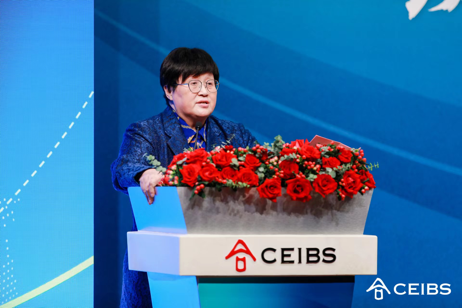 中欧国际工商学院院长,中欧教育发展基金会理事长汪泓发表致辞