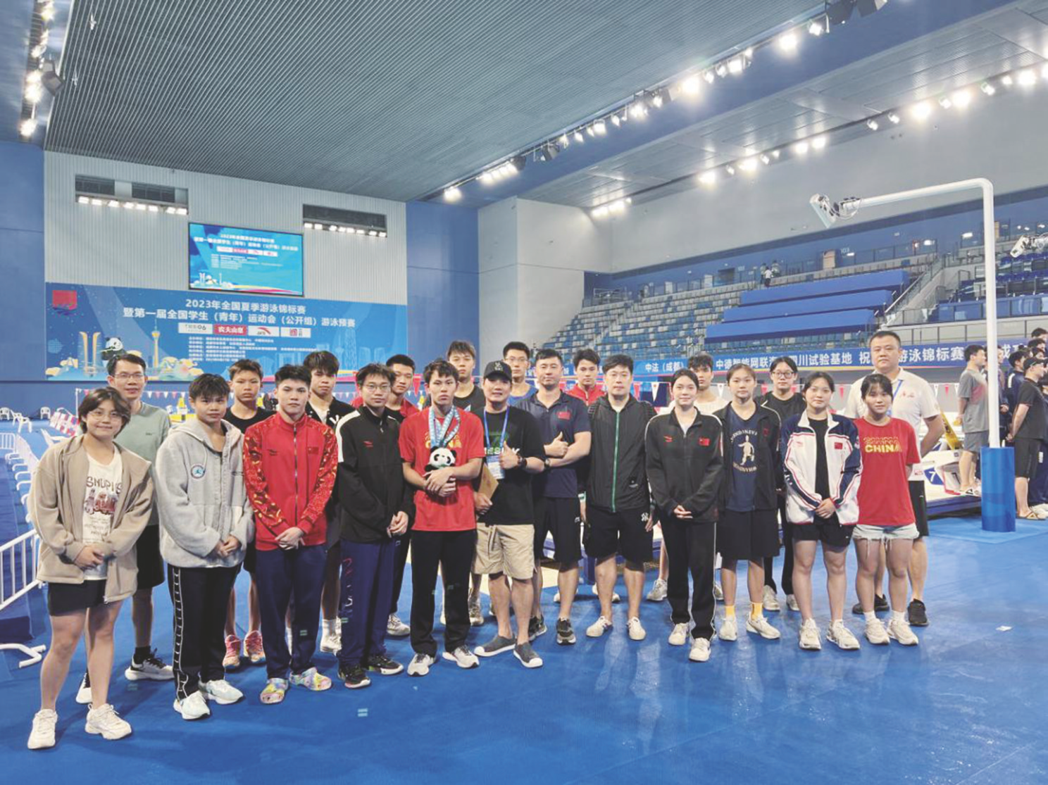 &nbsp;&nbsp;&nbsp;&nbsp;参加本次比赛的广西运动员合影(运动队供图)