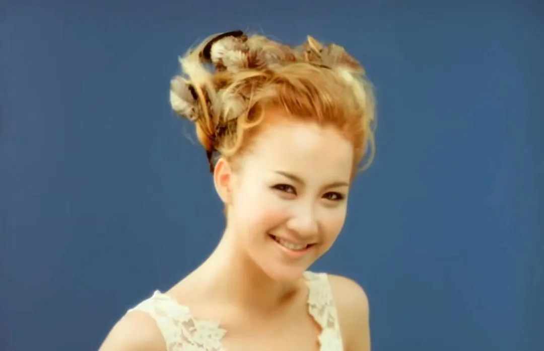 1997年发布的歌曲《每一次想你》mv中的李玟&nbsp;图源mv截图