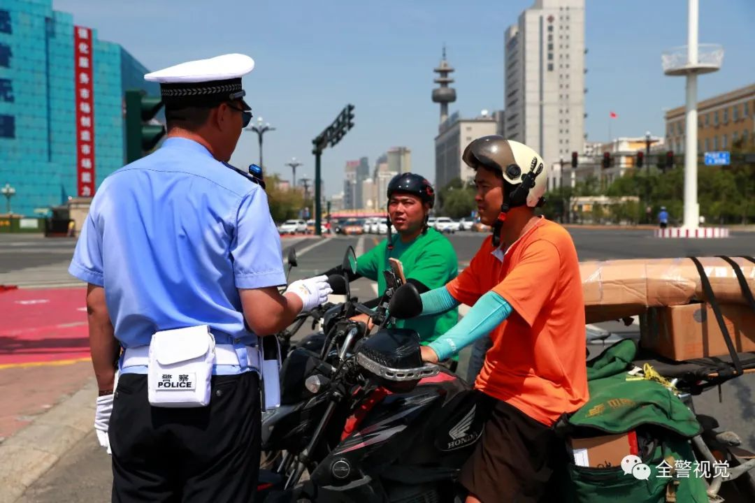赵振伟 摄▲6月30日,安徽省芜湖市公安局多警种联合行动,开展夏