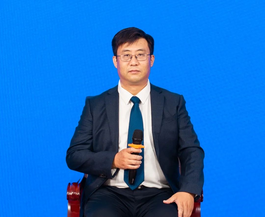 发展基金会秘书长,"向阳成长"青少年心理护航直播栏目主持人刘文