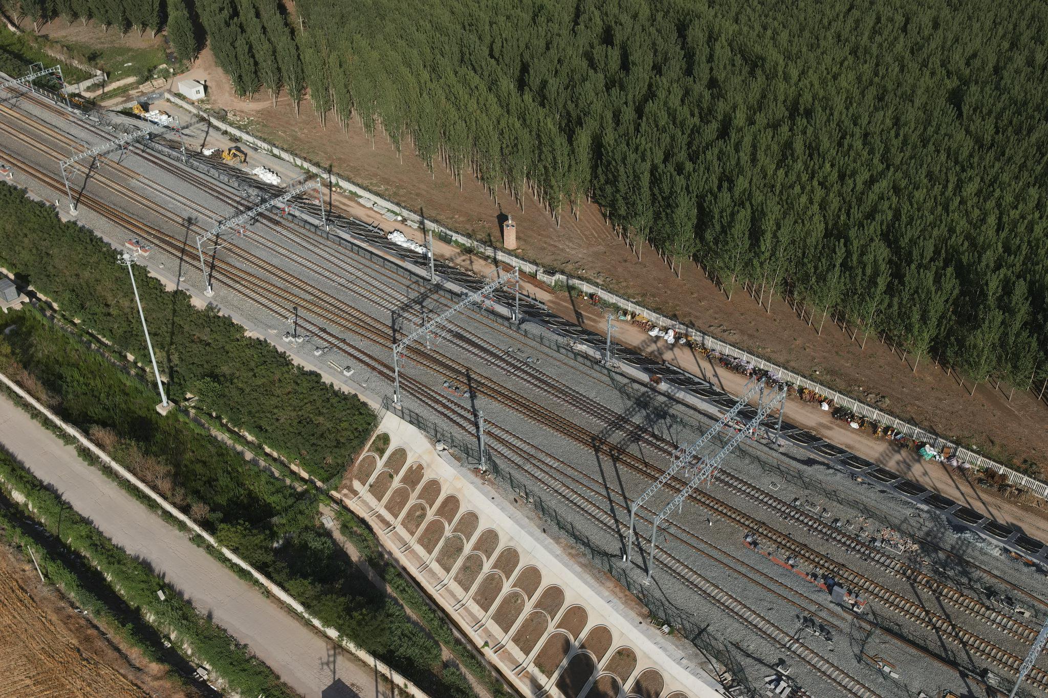 津兴铁路正线贯通