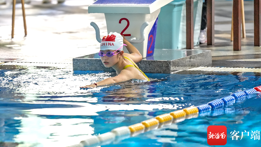 2023年海口市琼山区第四届中小学生游泳比赛开幕式现场.