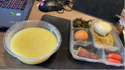 在隔离酒店的饭菜，图片由受访者提供