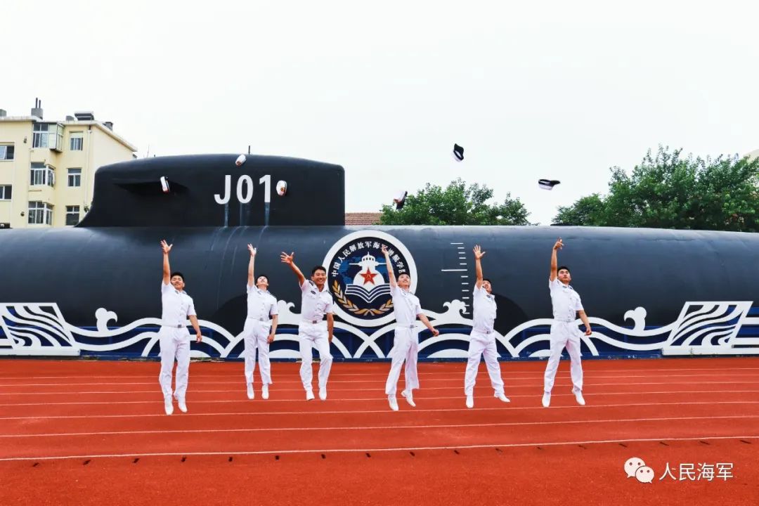 海工大转身便是江湖剑尚未佩妥海军工程大学一起去看看吧接下来,就让