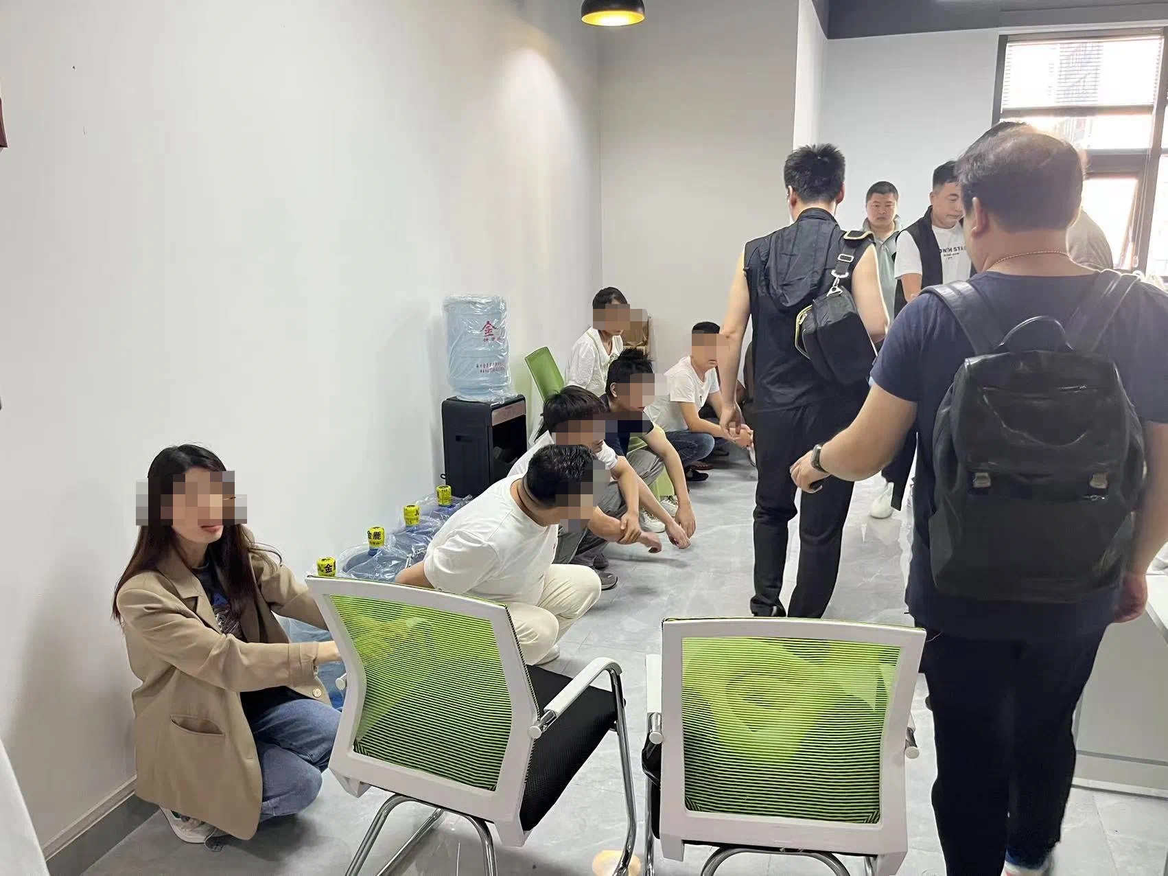 海南警方破获多个类型诈骗团伙案