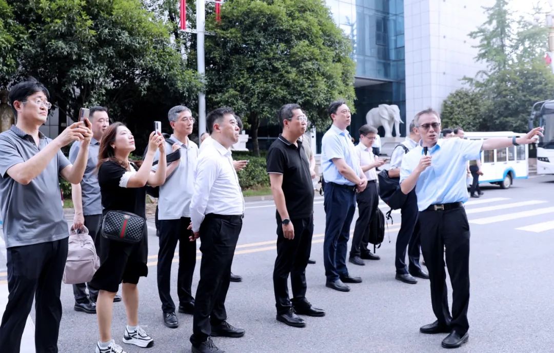 "天天向上"——天津医药集团董事长陈津竹率团莅临楚天科技考察交流