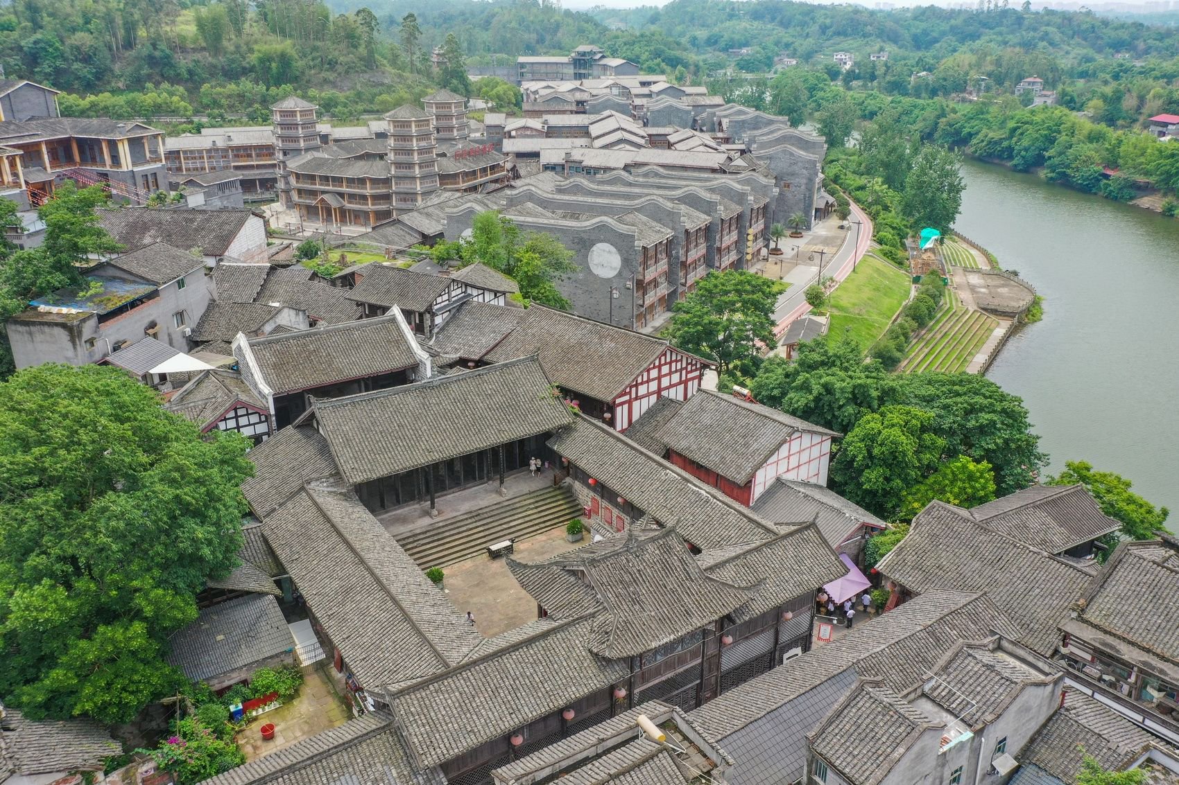 万灵古镇建筑特色图片