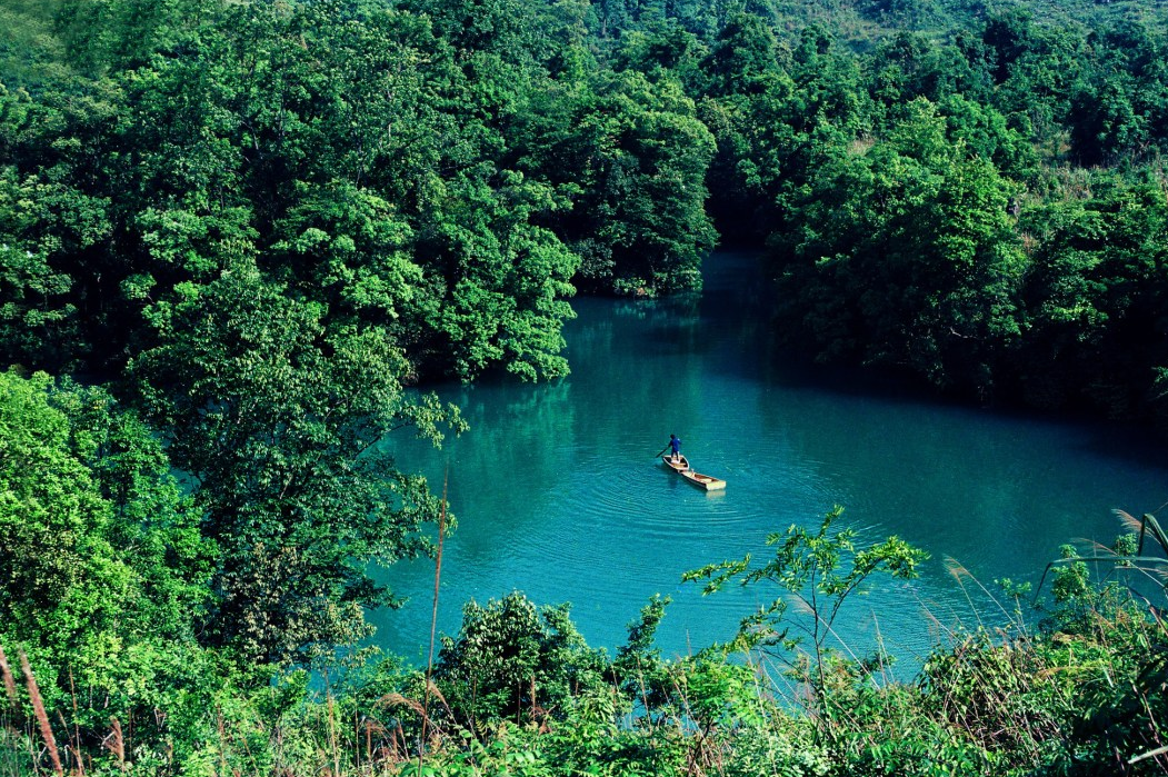 鸳鸯湖 图片来源:国际山地旅游联盟