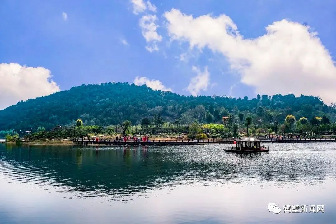 鹤山区阿斗寨.(资料图)