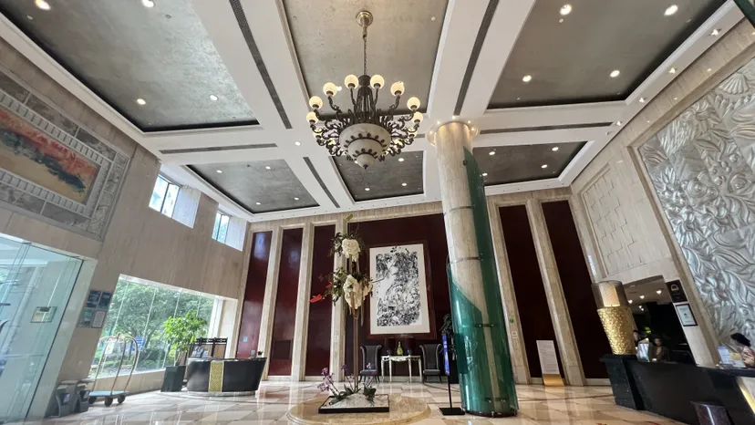 宁波远洲大酒店(现用名为远洲丽呈华廷酒店).记者 谢舒奕/摄