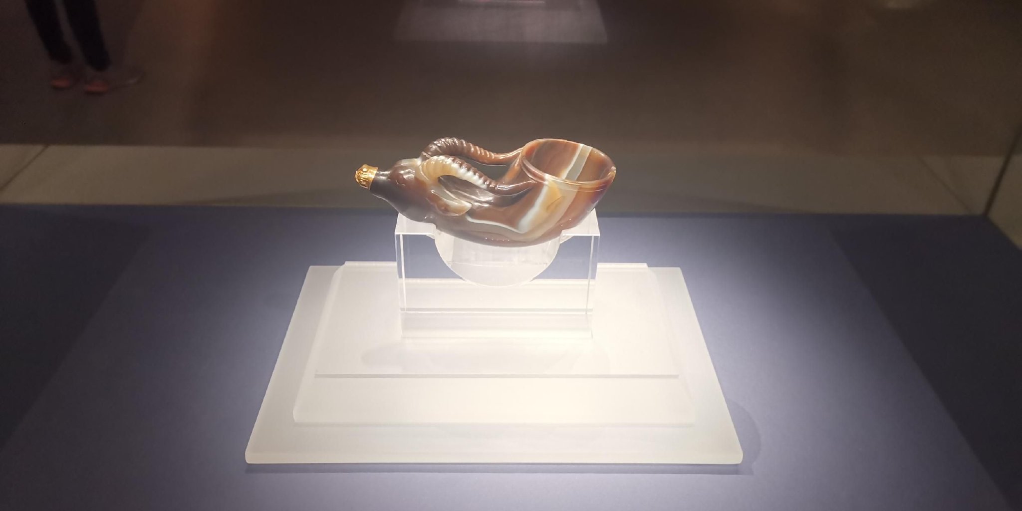 镶金兽首玛瑙杯&nbsp;摄影&nbsp;柳洪华