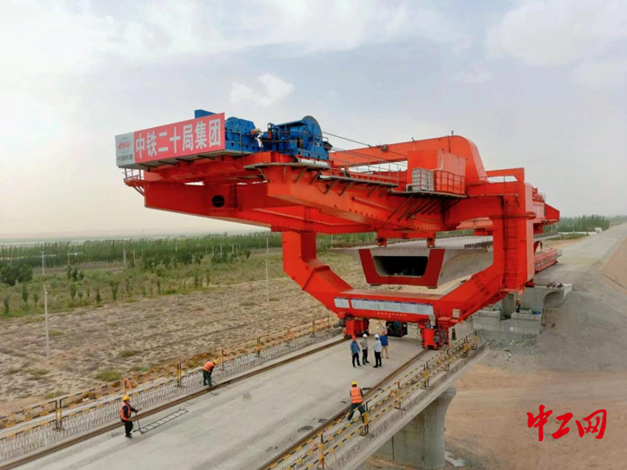 包银高铁乌海市境内首座桥梁完成箱梁架设|箱梁_新浪财经_新浪网