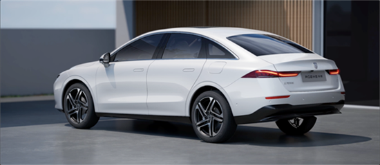 三剑客颜值担当 荣威D7美得很“纯粹”