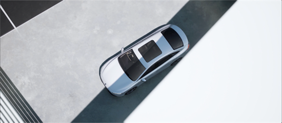 三剑客颜值担当 荣威D7美得很“纯粹”