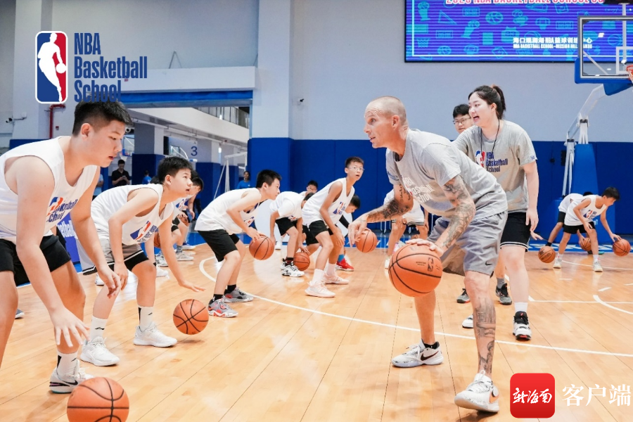 nba传奇球星"白巧克力"贾森·威廉姆斯到访海口观澜湖|白巧克力_新浪