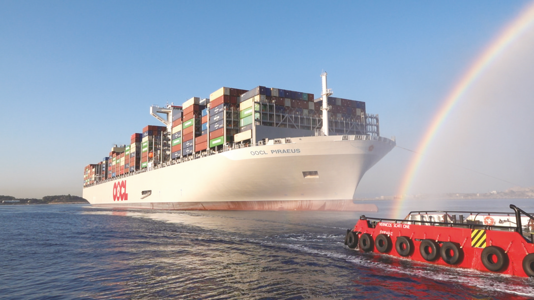 &nbsp;&nbsp;&nbsp;&nbsp;▲7月10日,"东方比雷埃夫斯"号大型集装箱船