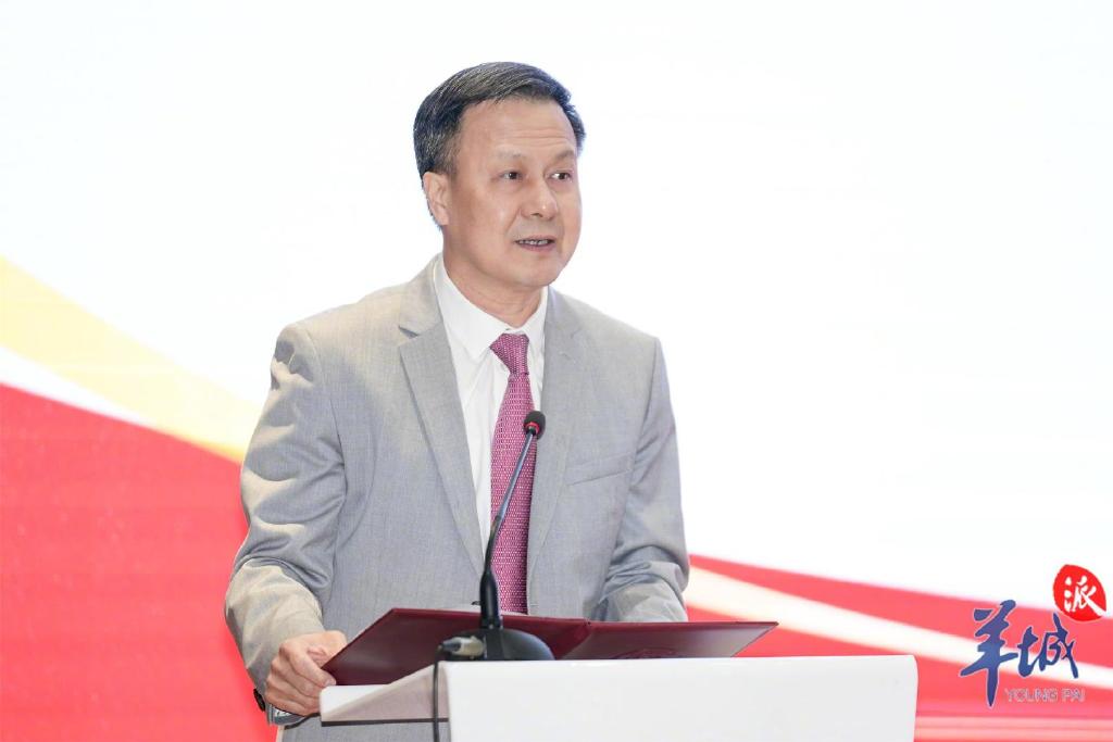 中大常务副校长,中大附属第一医院院长肖海鹏