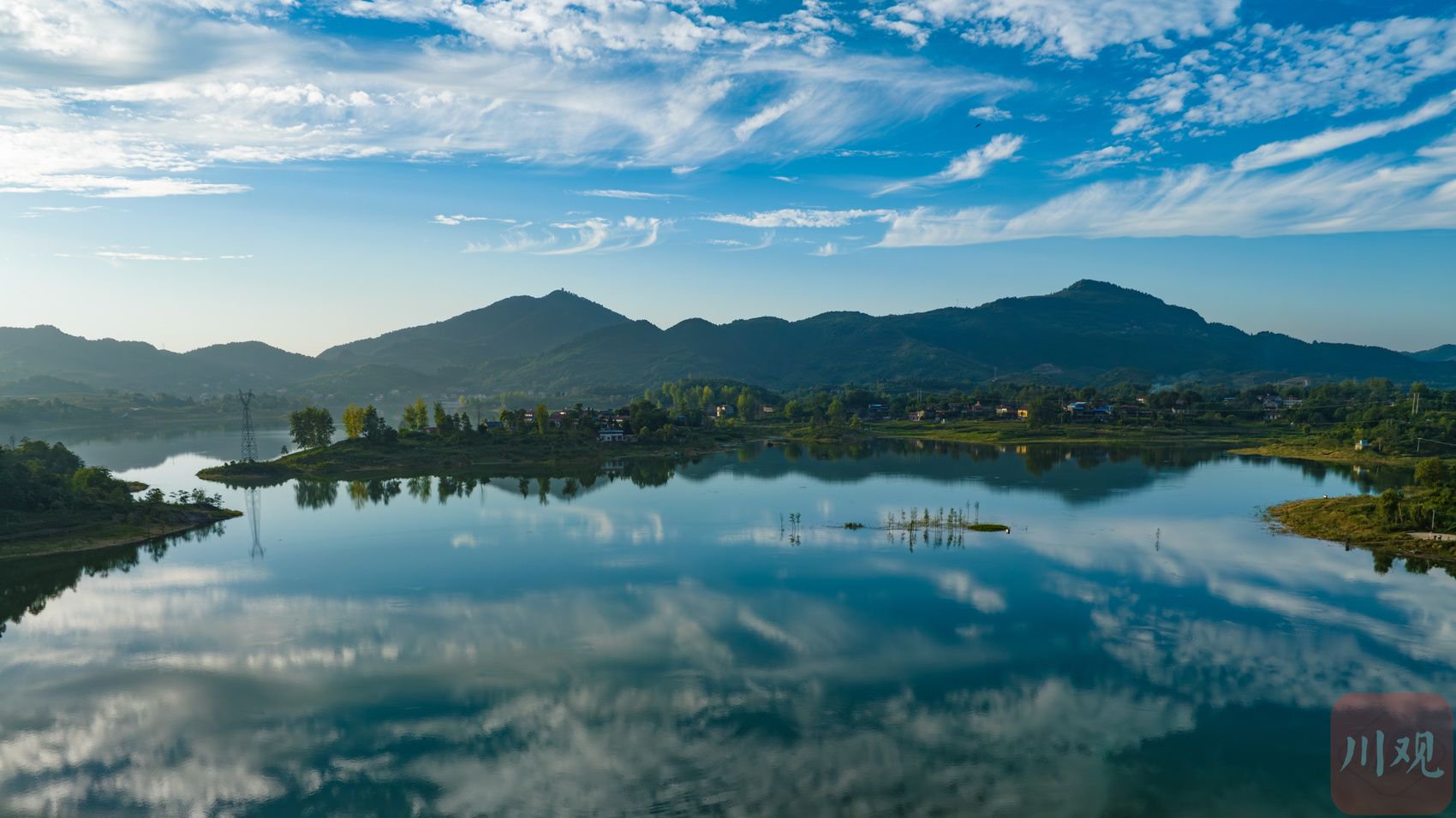 广安华蓥:壮观!天池湖上"燃"起火烧云_新浪财经_新浪网
