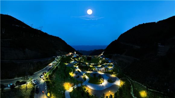 中国·巫山长江云上生活季7月22日开幕 摩天岭带你玩转23℃欢乐"凉"夏