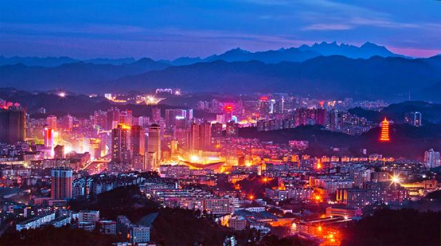 揭开"郧县人"3号头骨化石神秘面纱,倾听十堰前世今生|十堰市_新浪财经