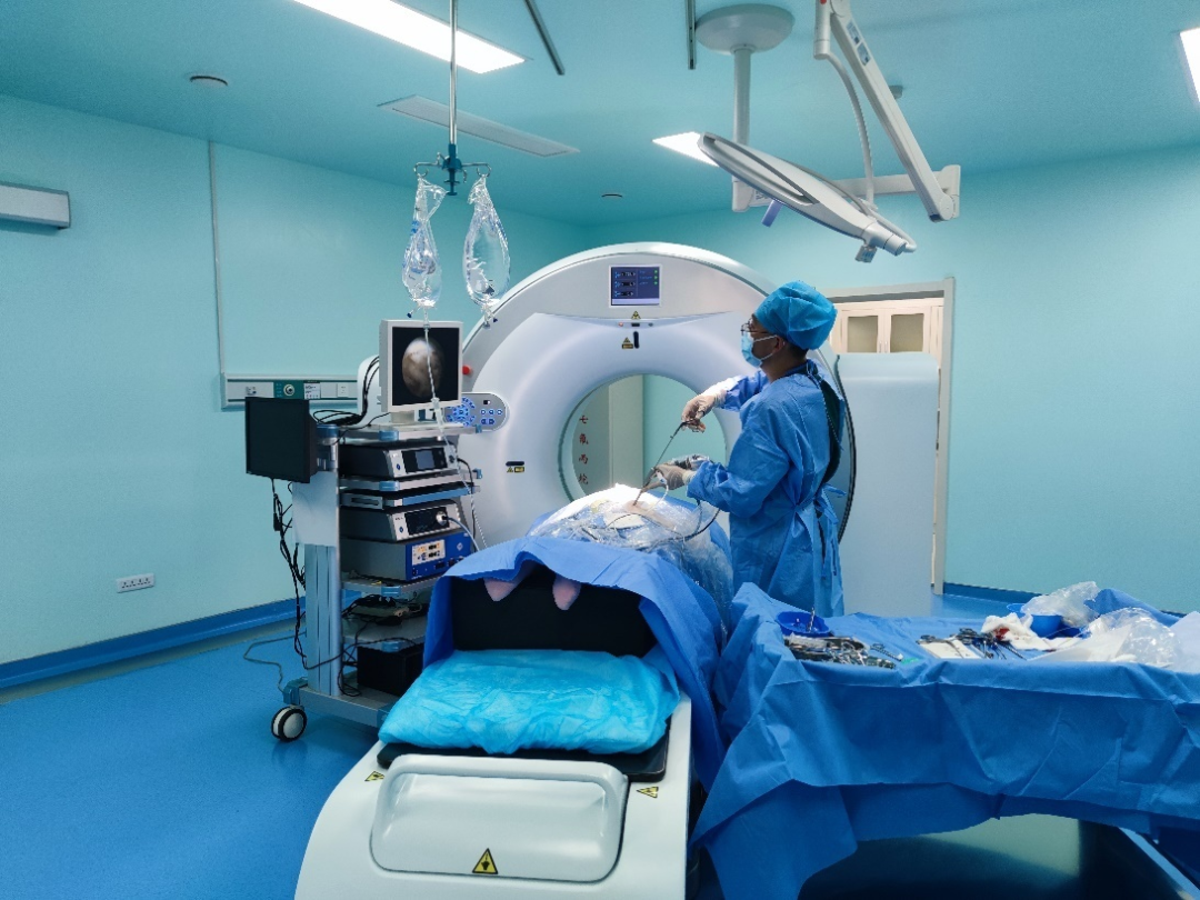 首次用于微创介入手术的术中ct影像引导工作
