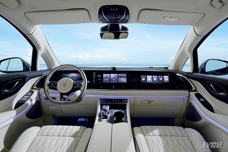 谁能定义豪华新能源MPV？