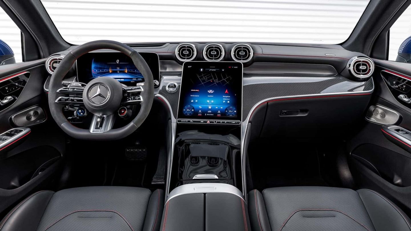 梅赛德斯奔驰推出新款 AMG GLC 旗舰 SUV 车型：功率可达 671 马力