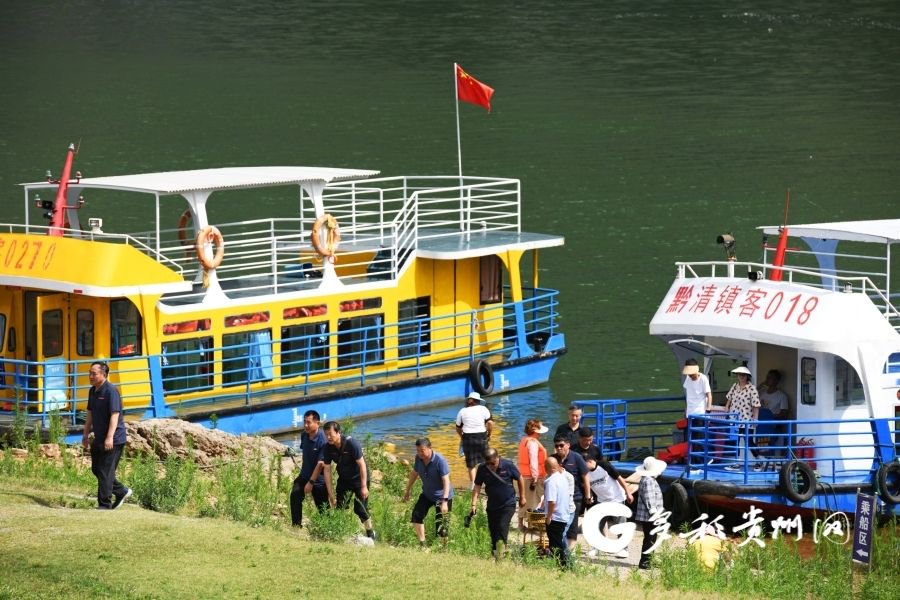 乌江支流六冲河上,游船已进入规范化管理