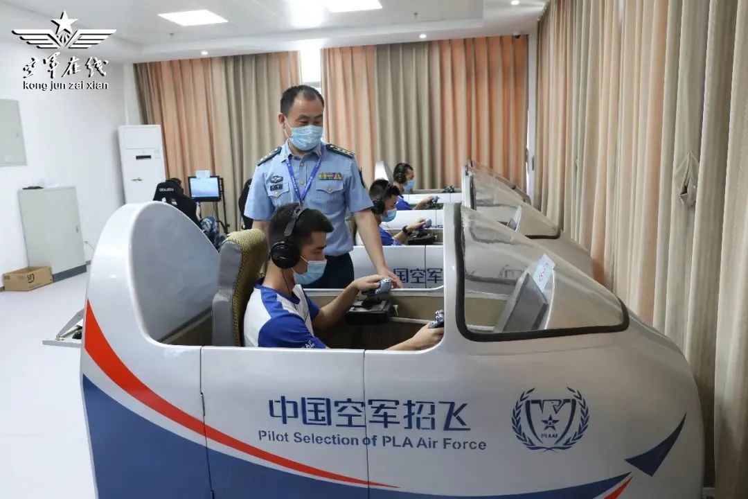 鲲鹏再出动!空军多架运20接新录取飞行学员报到|招飞_新浪财经_新浪网
