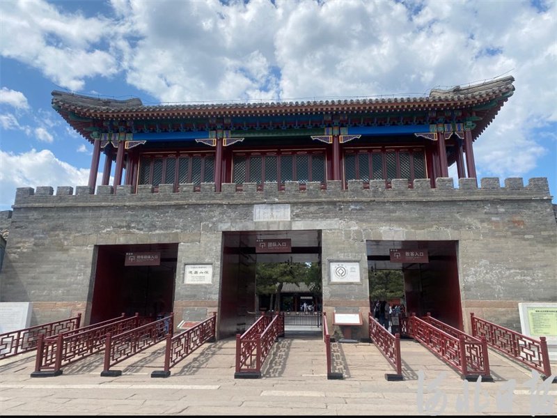 避暑山庄丽正门.河北日报记者常方圆摄