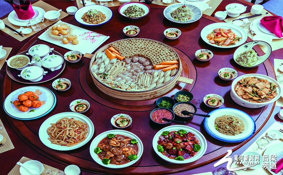 岚县土豆宴 孙涛摄