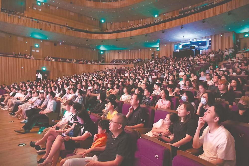 泉州大剧院为市民欣赏大型文艺演出提供了又一个高端平台. 受访者供图