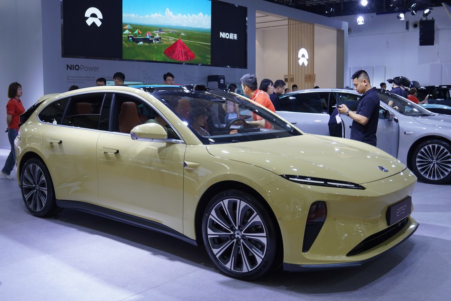 这是7月17日拍摄的第20届长春国际汽车博览会现场.