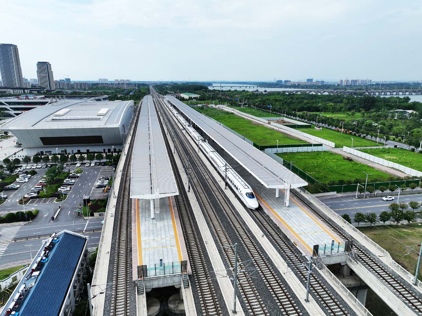 扬城高铁将驶入"千万客流时代"|扬州市_新浪财经_新浪网