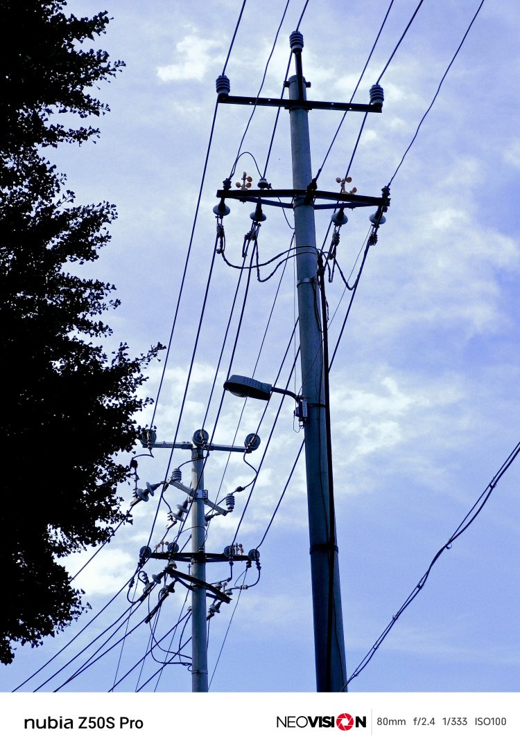 富士胶片风格的蓝调滤镜 图源：品玩 LU摄