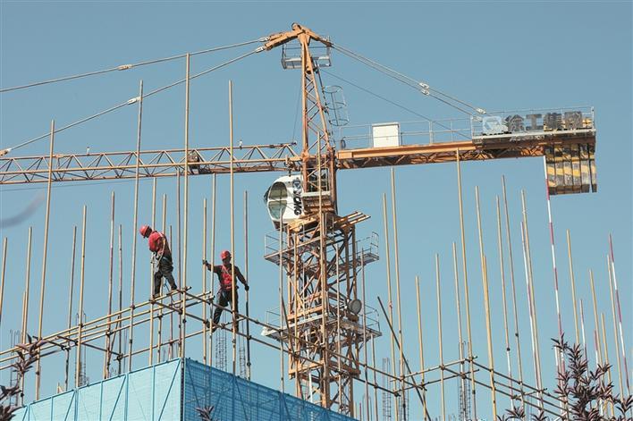 致敬!高温下的坚守|高温_新浪财经_新浪网