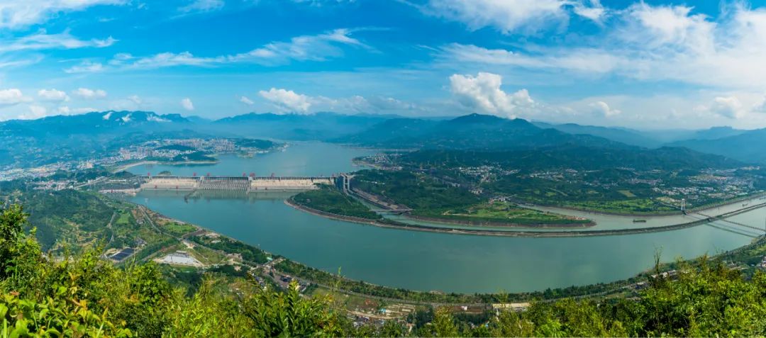 【全力以赴迎峰度夏】六库联调 世界最大清洁能源走廊全力保障用电