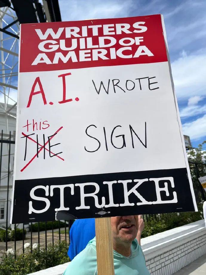 反AI罢工标语，图源网络
