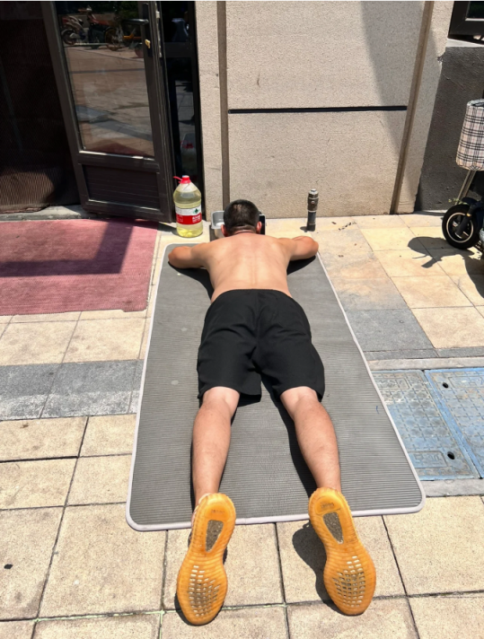 三伏天 "晒背",不花钱还能增强体质?医生提醒!|体质_新浪财经_新浪网