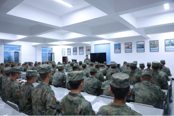 《预备役人员法》向现役部队官兵以多种形式走上训练场走进教育课堂