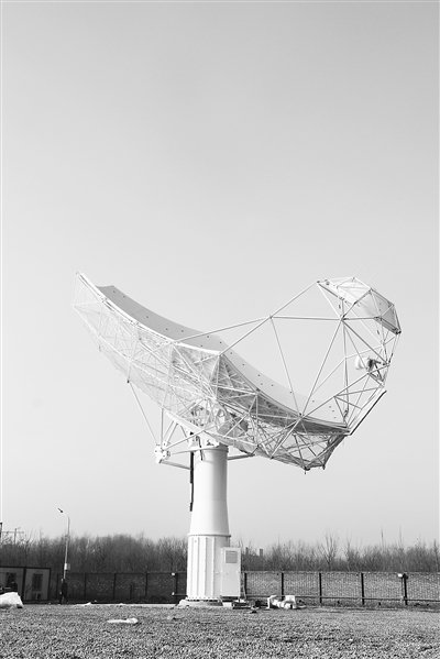 图为平方公里阵列射电望远镜(ska)的首台天线.