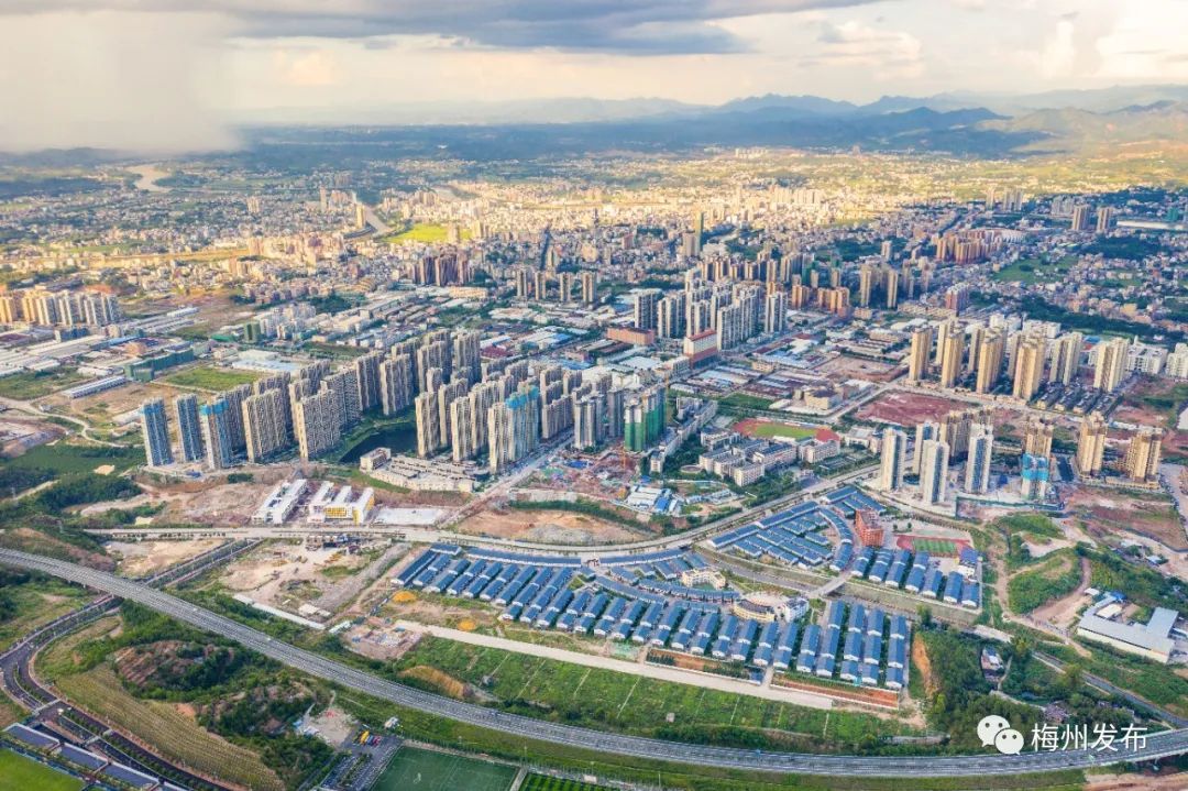 美丽五华县城一景.